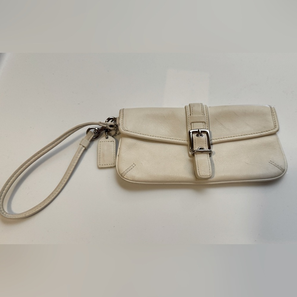 Coach Ivory Leather Wristlet Clutch Buckle Detail Zip Pouch